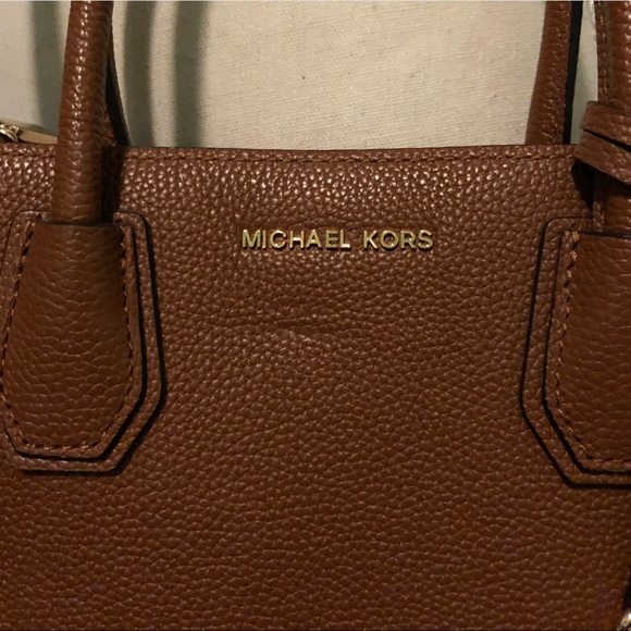 Michael Kors Handbag - Picture 2 of 8